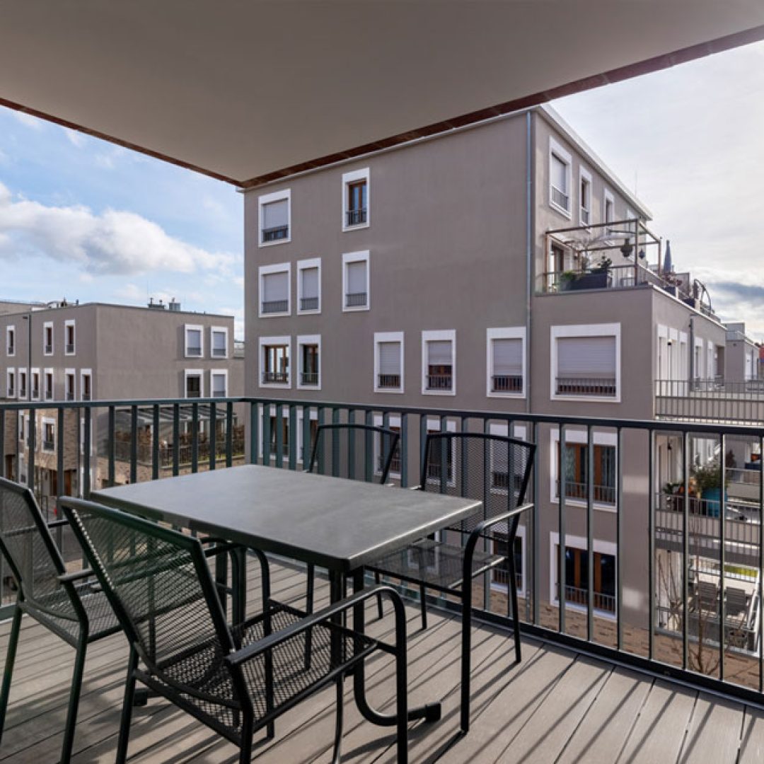 Balkon mit Blick auf Regensburg