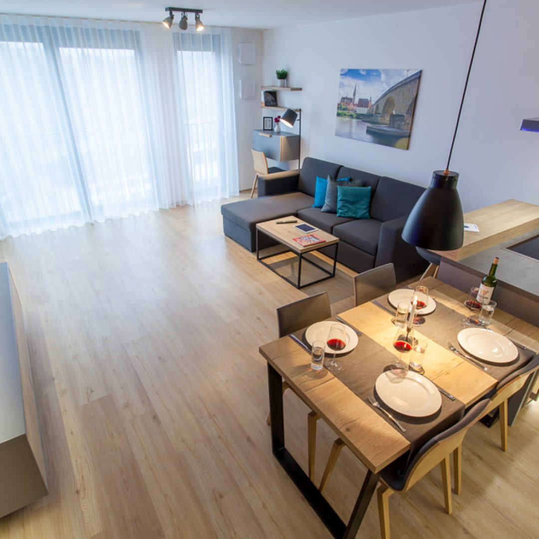 Esstisch & Wohnzimmer